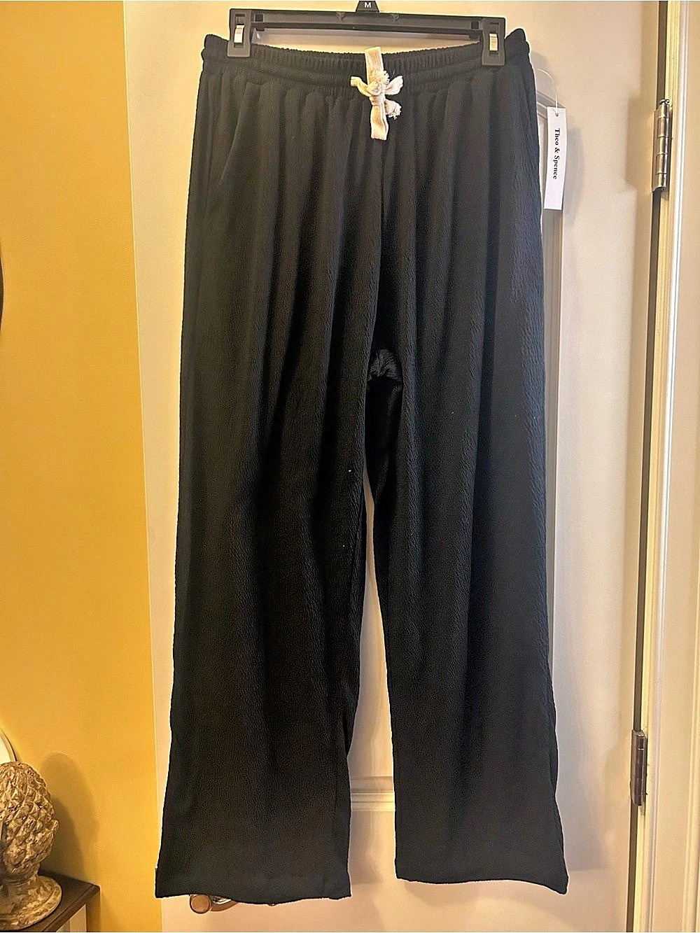 The & Spencer Wide Leg Pants in Black Size Medium NWT
